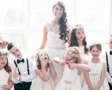 Special Education Teacher Touches Hearts Worldwide When She Invites Entire Class To Her Wedding