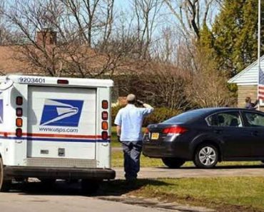 Man Was Puzzled When A Mail Driver Stood Outside His Truck. Then He Realized What He Was Doing…