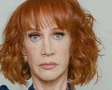 Kathy Griffin Holds Trump’s Bloody Head